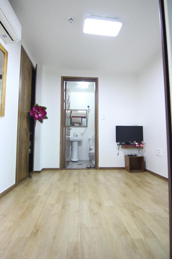 Eunhaengro 86.2 Hotel Jeonju Exterior photo